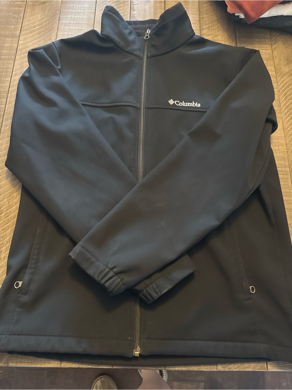 Columbia Men’s Black Performance Softshell Jacket